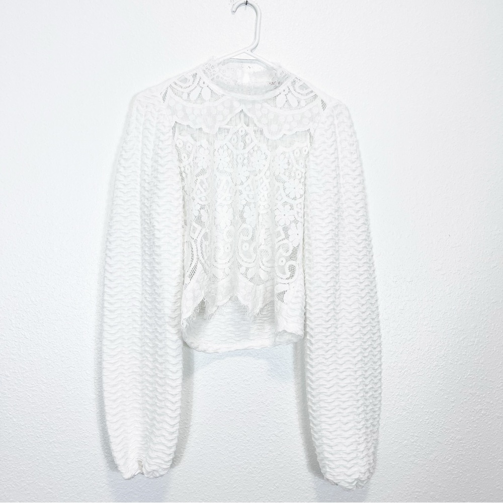 A. Peach White Lace Balloon Long Sleeve Scalloped Hem Blouse Top Size M